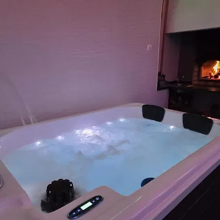 Casa de Férias Supertubos Jacuzzi Surf Retreat V4 *