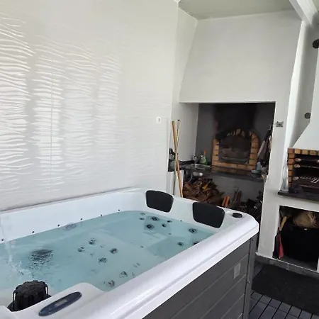 Casa de Férias Supertubos Jacuzzi Surf Retreat V4 Atouguia Da Baleia